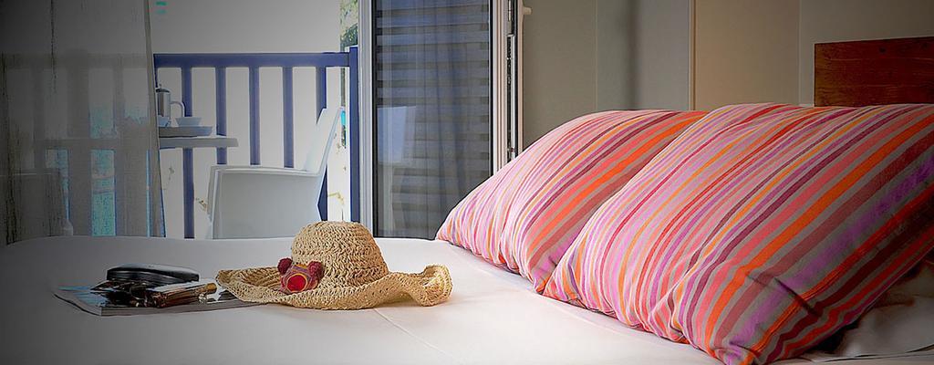 Le Connect Hotel Hendaya Habitación foto